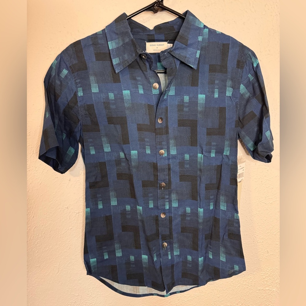 Ocean Current Men's Blue and Black Patterned Shirt